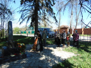 У памятника с. Михеево 9 мая 2015 г.